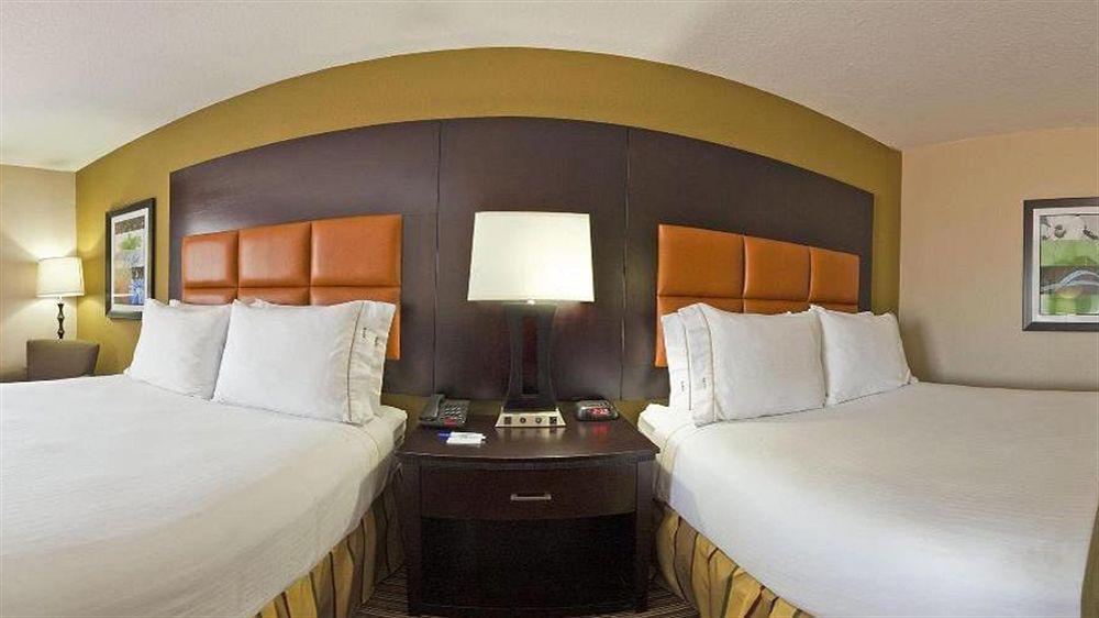 Holiday Inn Express Arlington Interstate 20 Parks Mall By Ihg Exterior foto